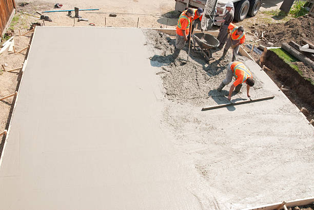 Best Best Concrete Contractor  in Kingfisher, OK